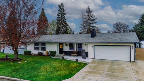 2107 S Fawn Dr, Spokane Valley, WA, 99206-6422 | Card Image