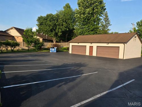 3820 Mckelvey Road, Bridgeton, MO, 63044 | Card Image
