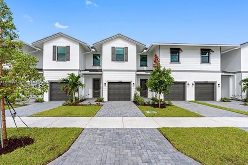 02-013-13138 Sw Valletta Way, Port St. Lucie, FL, 34987-5473 | Card Image