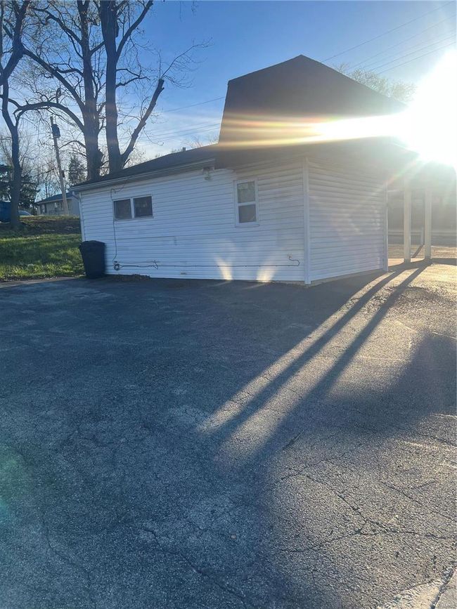 8420 Airport Rd, Home with 0 bedrooms, 0 bathrooms and null parking in Berkeley MO | Image 32