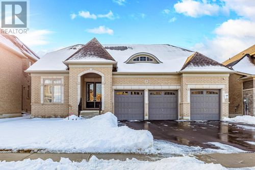 28 Bellflower Cres, Tottenham, ON, L0G1W0 | Card Image