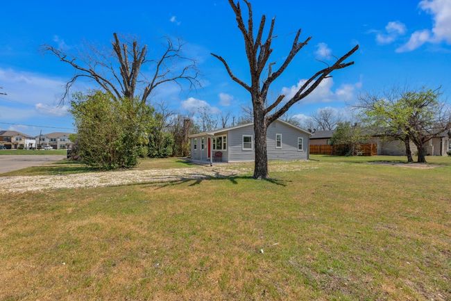 View of yard | Image 5