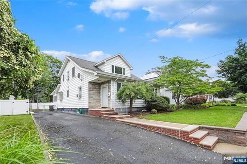 33 Bergen Ave, Hillsdale, NJ, 07642-2101 | Card Image