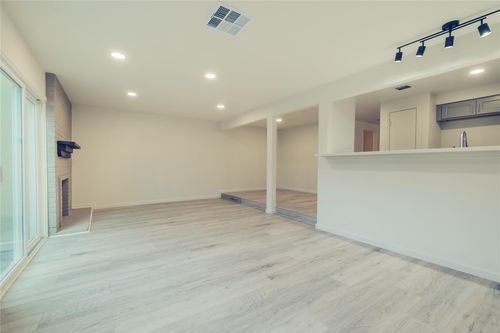 12553 Wellington Park Dr, Houston, TX, 77072-3960 | Card Image