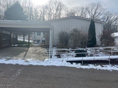 5264 I St Ne, Magnolia, OH, 44643-8317 | Card Image