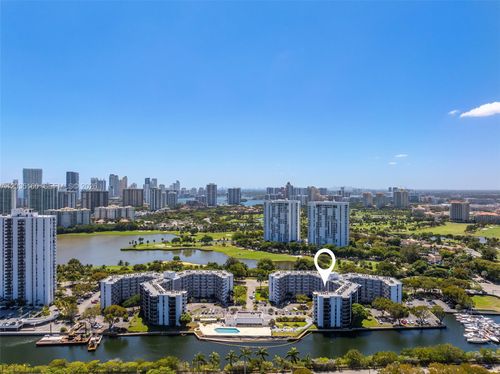 105-3401 N Country Club Dr, Aventura, FL, 33180-1700 | Card Image