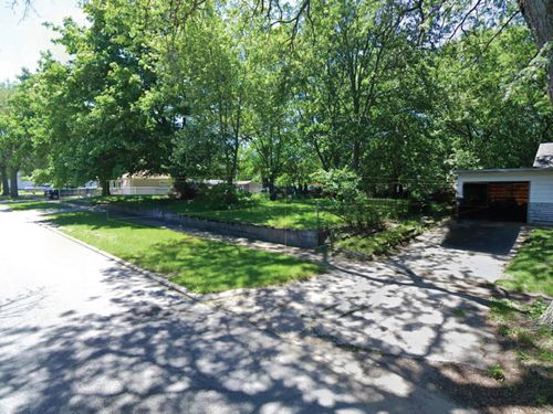3760 Maitland St, Hobart, IN, 46342-1619 | Card Image