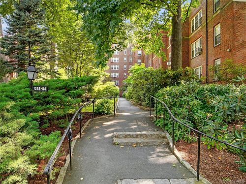 apt-5m-1348 Midland Ave, Yonkers, NY, 10708-6861 | Card Image
