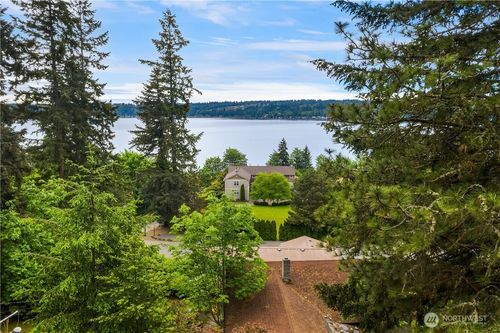 332 Louis Thompson Rd Ne, Sammamish, WA, 98074-6904 | Card Image