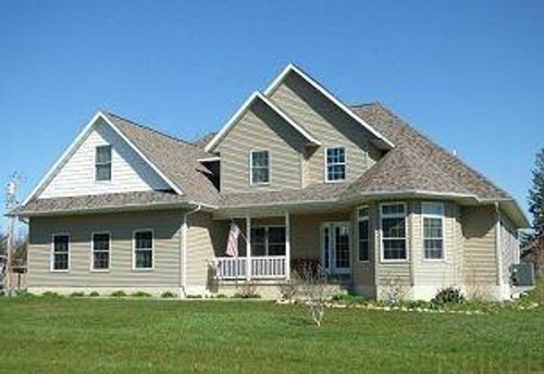 305 Sherman St, Dysart, IA, 52224-9719 | Card Image