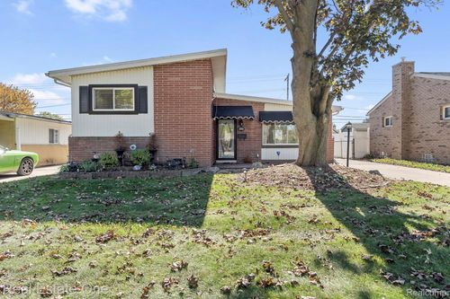 22131 Champaign St, Taylor, MI, 48180-2429 | Card Image