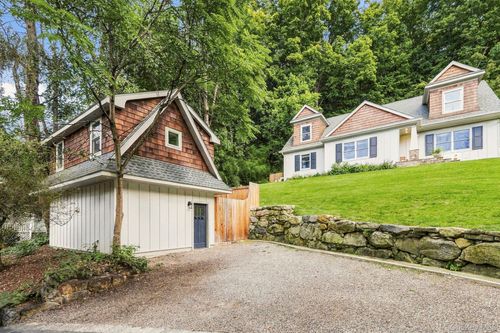 11 Hill Ln, Brewster, NY, 10509-2254 | Card Image