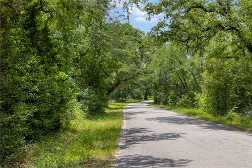 18645 Pickens Rd, Washington, TX, 77880-5070 | Card Image