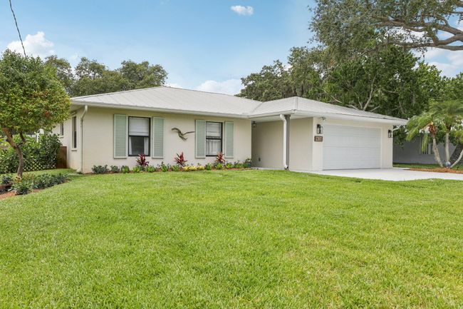 9830 Oak Trl, House other with 3 bedrooms, 3 bathrooms and null parking in Sebastian FL | Image 45