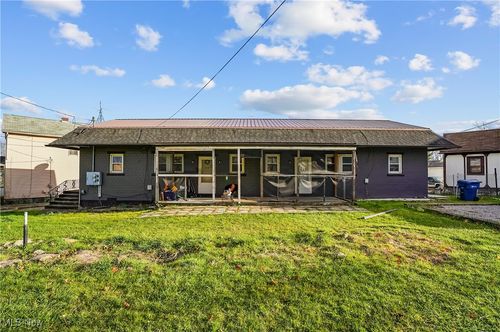 1017 Broadway St, Masury, OH, 44438-1303 | Card Image