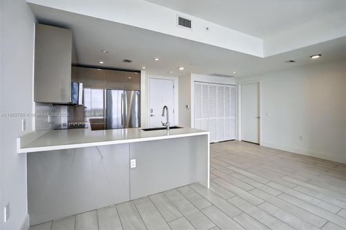 apt-2302-2000 Metropica Way, SUNRISE, FL, 33323-3227 | Card Image