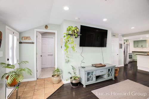 437 S Main St, Fowler, MI, 48835-9119 | Card Image