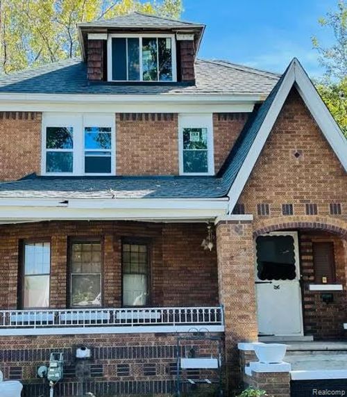 13044 Wilshire Dr, Detroit, MI, 48213-1976 | Card Image