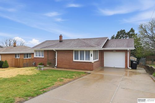 4323 Monroe St, Omaha, NE, 68107-3750 | Card Image