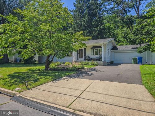 33 Delwood Road, CHERRY HILL, NJ, 08002 | Card Image
