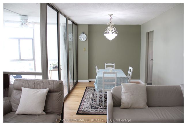1409 - 2760 Carousel Cres, Condo with 2 bedrooms, 2 bathrooms and 1 parking in Gloucester ON | Image 19