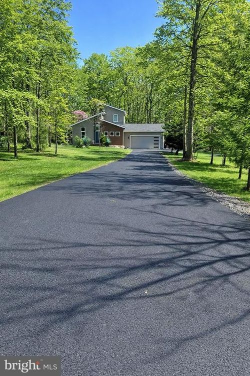 1209 Lakeview Pkwy, LOCUST GROVE, VA, 22508-5232 | Card Image