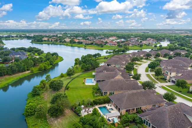 139 Lake View Loop, House other with 3 bedrooms, 3 bathrooms and 3 parking in Fulshear TX | Image 8