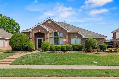 8801 Watersway Dr, Rowlett, TX, 75088-5566 | Card Image