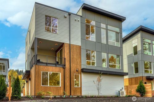 10626 E Riverside Dr, Bothell, WA, 98011-3728 | Card Image