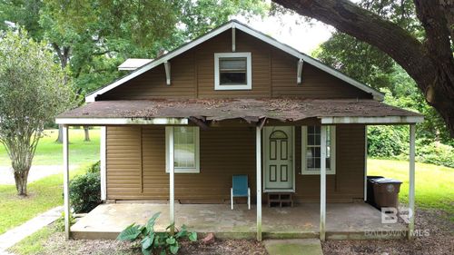 411 Young St, Fairhope, AL, 36532-1733 | Card Image
