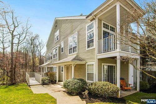 1125 Hyde Park Ct, Mahwah, NJ, 07430-3255 | Card Image