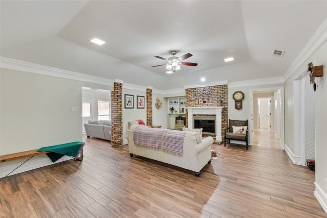 812 Cherlynne Dr, House other with 3 bedrooms, 3 bathrooms and null parking in Cedar Hill TX | Image 7