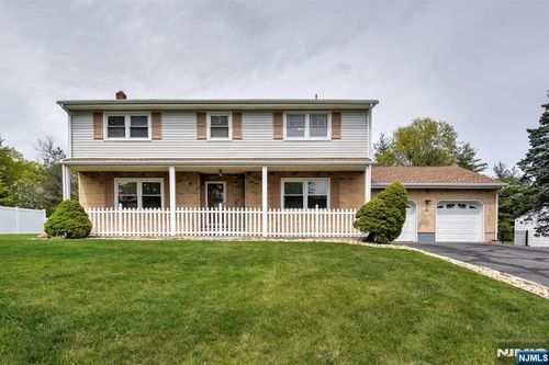 6 Linda St, Parsippany, NJ, 07054-2904 | Card Image