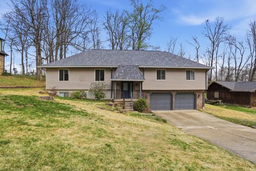 5122 Woodridge Dr, Newburgh, IN, 47630-2116 | Card Image