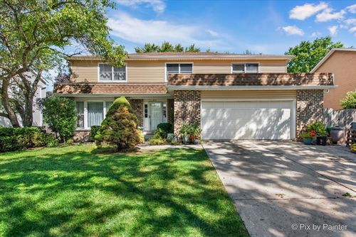 613 Zaininger Ave, Naperville, IL, 60563-2432 | Card Image