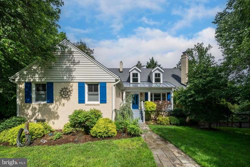 7016 Wilson Ln, BETHESDA, MD, 20817-4926 | Card Image