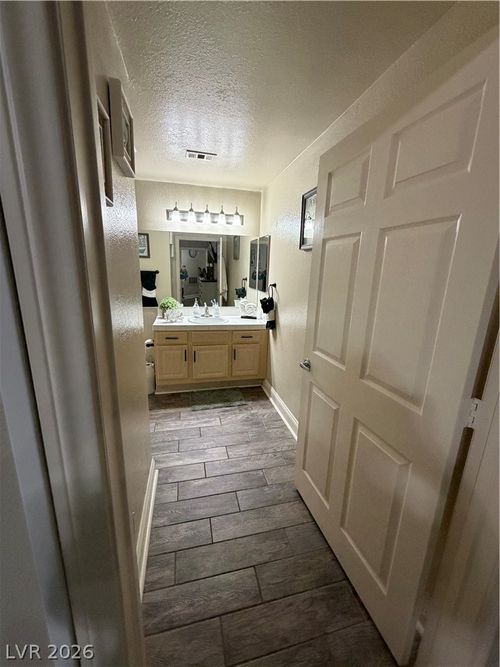 1135-5250 S Rainbow Blvd, Las Vegas, NV, 89118-0624 | Card Image