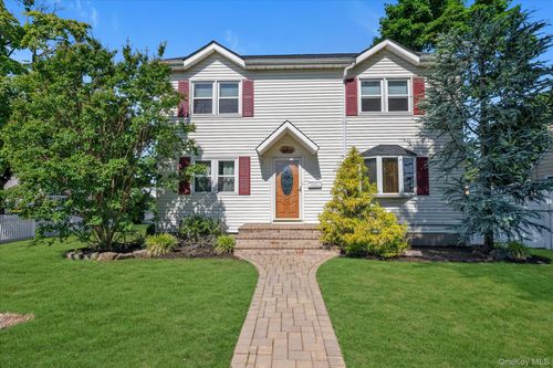 2 East Ct, Bethpage, NY, 11714-2211 | Card Image