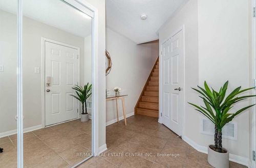 271 Woodley Cres, Milton, ON, L9T8C4 | Card Image