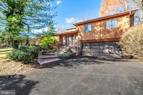 16 Kings Oak Ln, PHILADELPHIA, PA, 19115-4009 | Card Image