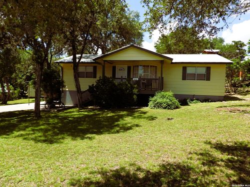 448 White Bass Dr, Lakehills, TX, 78063-6448 | Card Image