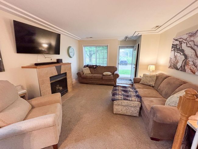 Living Room | Image 5