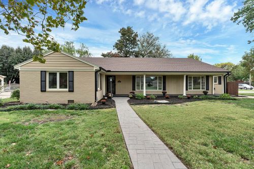 28 S Colonial Ct, Eastborough, KS, 67207-1049 | Card Image