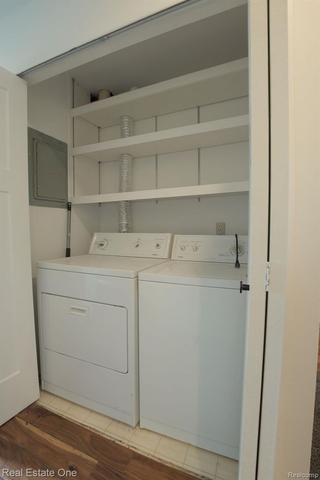 In Unit Washer and Dryer | Image 20