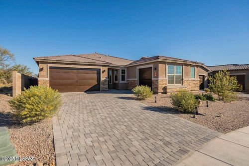 10965 N Cormac Ave, Oro Valley, AZ, 85742-8948 | Card Image