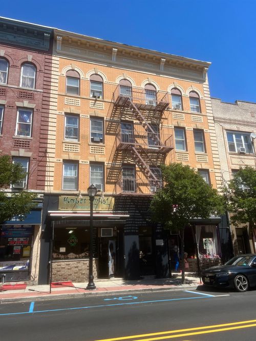 apt-12-214 48th St, Union City, NJ, 07087-6443 | Card Image
