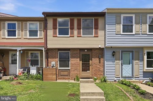 3 Valley Park Ct, DAMASCUS, MD, 20872-2379 | Card Image