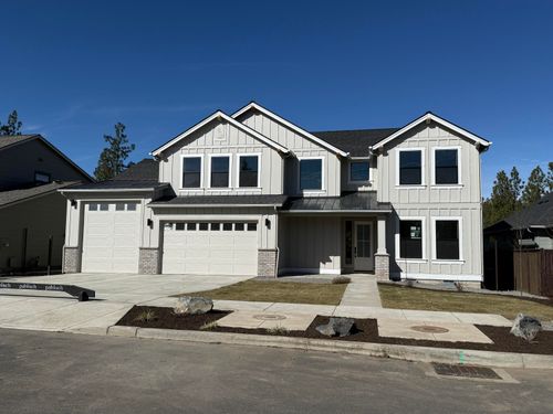 1355 Nw Ochoa Dr, Bend, OR, 97703-6926 | Card Image