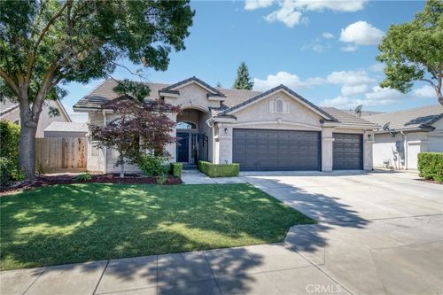2925 E El Paso Ave, Fresno, CA, 93720-6410 | Card Image