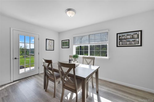 315-206 Golf Links Rd, Middletown, NY, 10940-3587 | Card Image